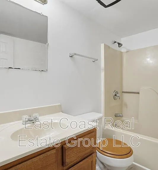 427 N Western Ave — Photo 23
