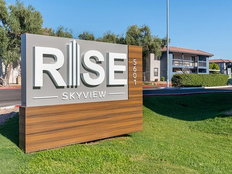 Rise Skyview — Photo 97