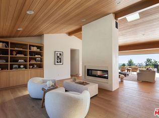 1734 E Loma Alta Dr, Altadena, CA