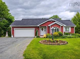 157 Parkwood S, Colchester, NS B6L 1P4