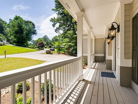 3rd image of 3207 Wicks Lake Dr