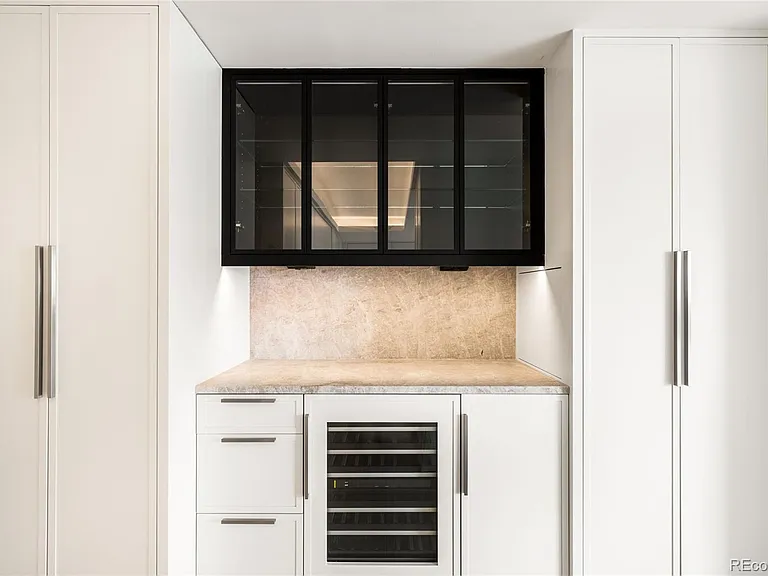 1133 Race St #16B — Photo 13