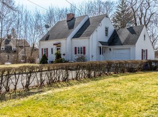 37 Ridgewood Rd, East Hartford, CT 06118