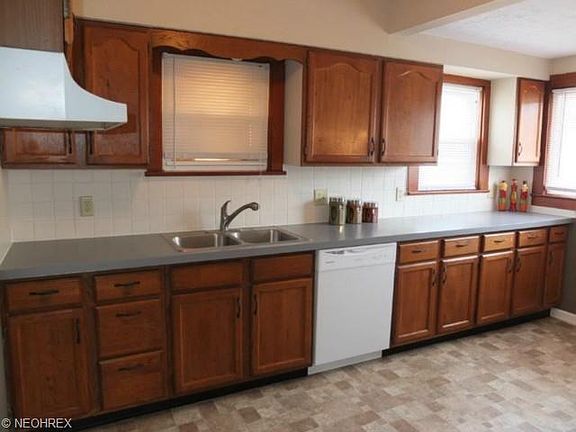 4th image of 3841 Moreland Ave