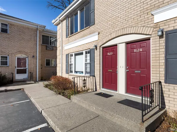 250 Beechwood Avenue #23B, Poughkeepsie, NY 12601