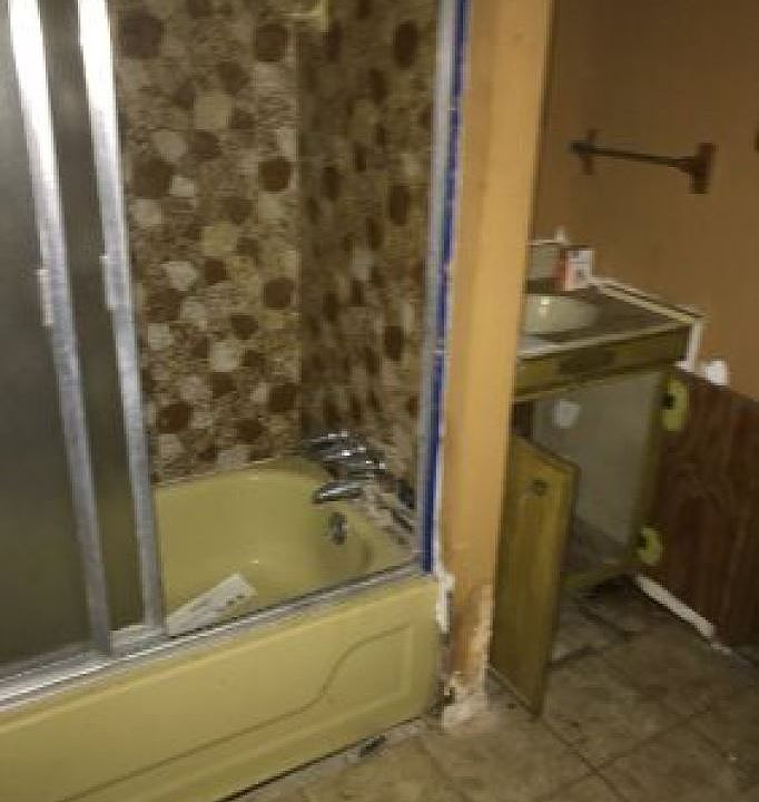 2nd image of 8846 Bobb Ave
