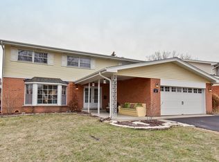 1209 W Robin Ln, Mount Prospect, IL