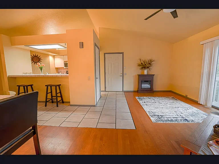 111 E Oak Ave — Photo 6