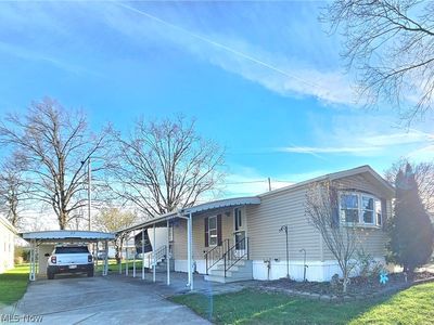 27 Flagler Dr, Olmsted Falls, OH, 44138
