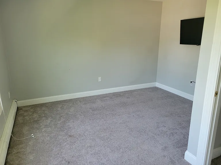 67 Garrison Ave — Photo 9