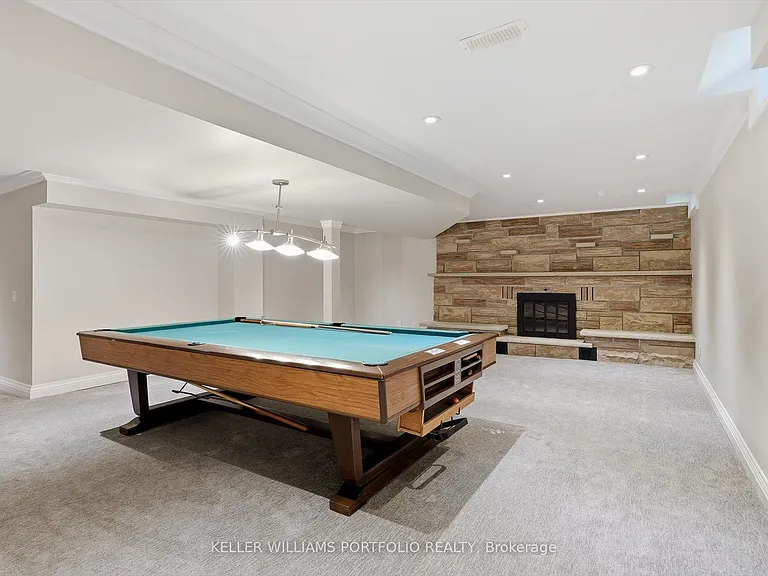 287 Royal Albert Ct — Photo 40
