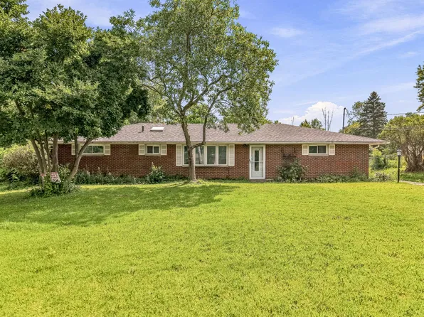 1428 Laurel Dr, Macedonia, OH 44056