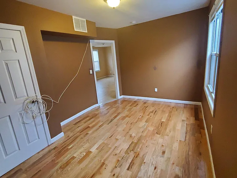 81 Summer Ave #3 — Photo 8