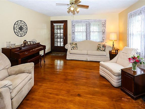 5th image of 2766 Barth Ave