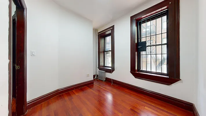 Rented by Bond New York | media 2