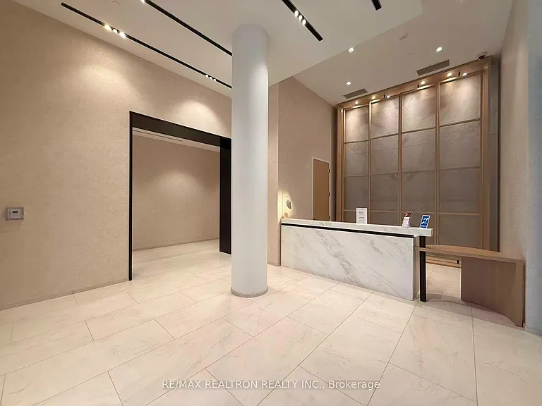 10 Oak St #2502 — Photo 5
