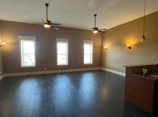 256 N Main St #2W, Seneca, IL 61360