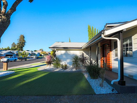 4th image of 1367 Flint Way