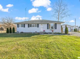 8094 S Vigal Rd, Pawnee, IL 62558