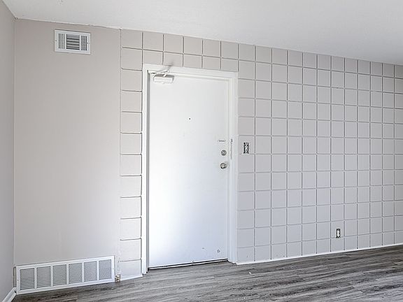 4th image of 349 S 26th St #3
