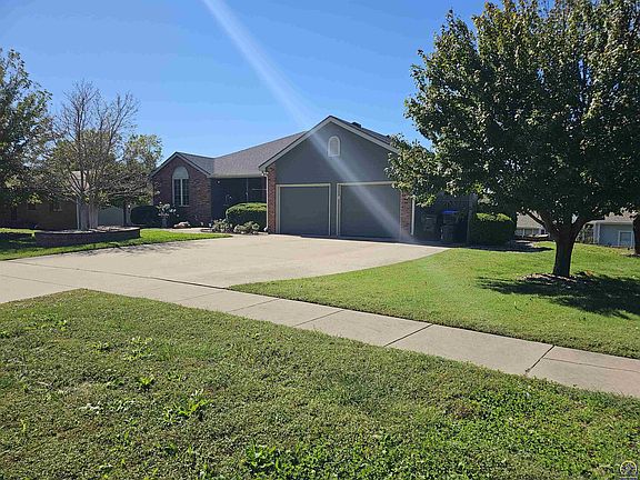 3rd image of 1525 SW Village Dr