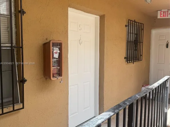 1235 NW 6th St APT 5, Miami, FL 33125