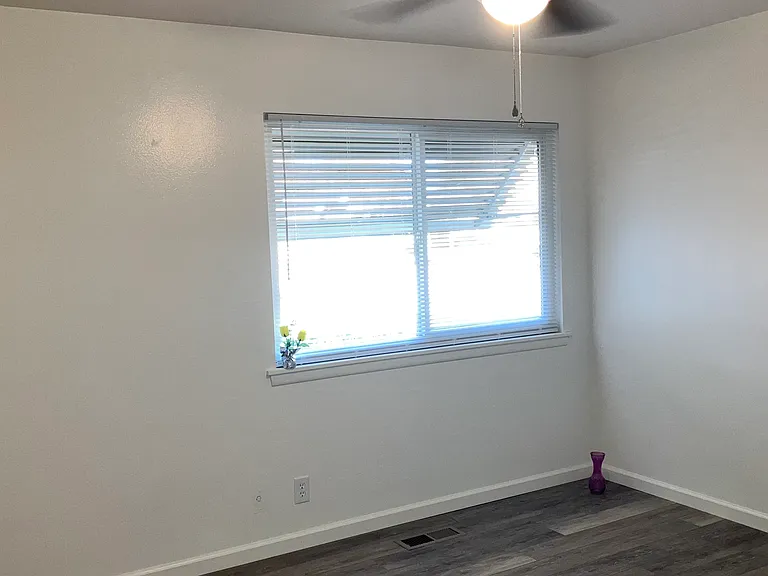 72 Plaza Way — Photo 15