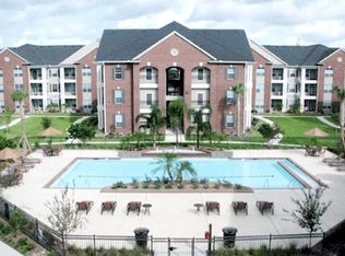 2700 Rollingbrook Dr #184, Baytown, TX 77521
