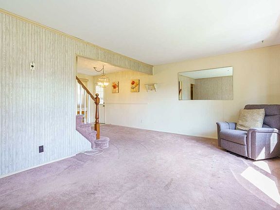 2nd image of 1050 N Greene Ave