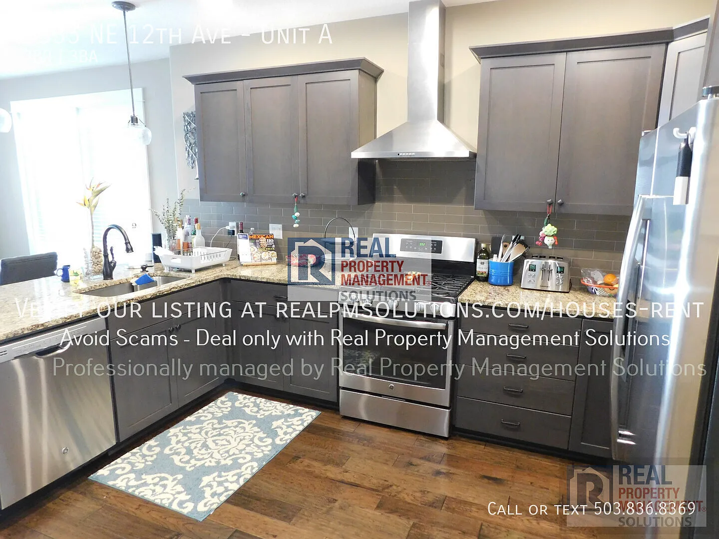 Immaculate Home in the heart of Alberta Arts! — Photo 4