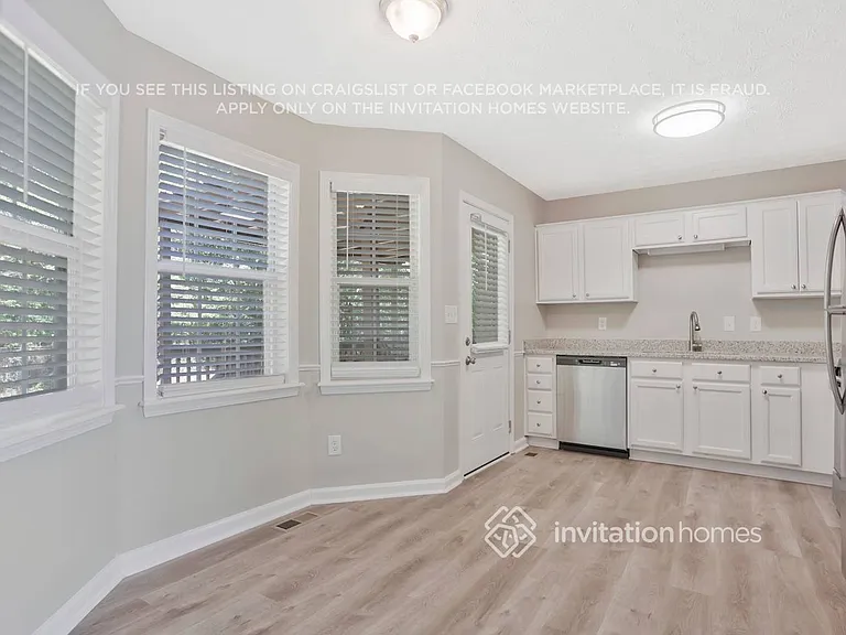 301 Willow Ln — Photo 14