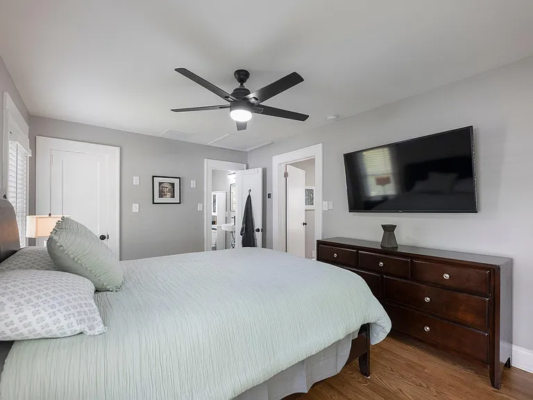 1658 Langston Ave SW #B — Photo 8