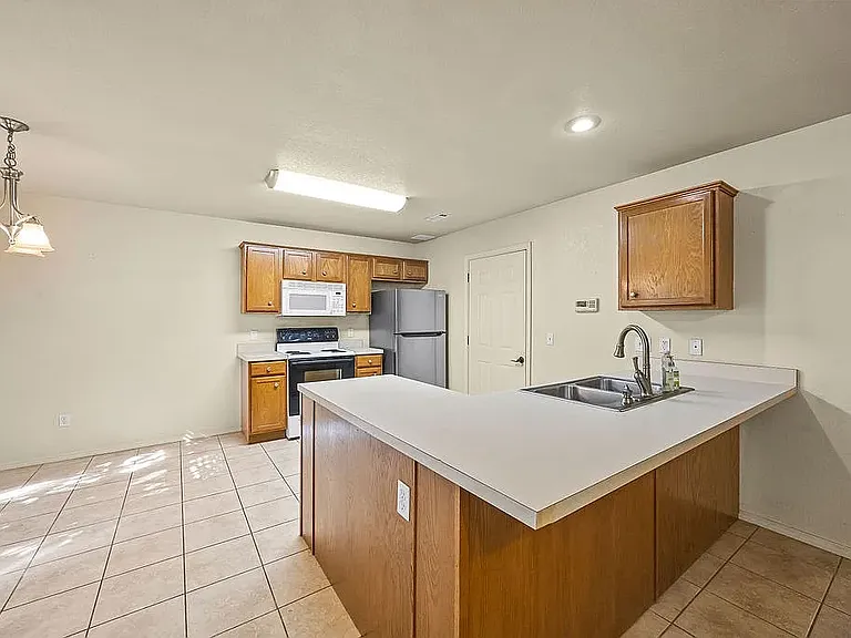 2351 W Skyler Dr — Photo 12