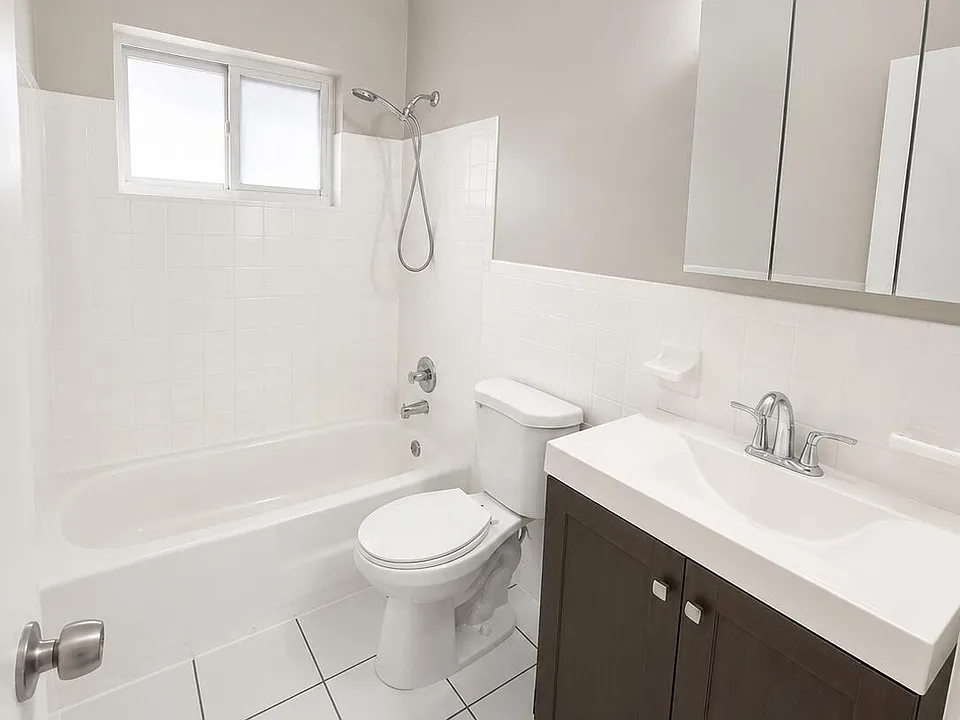 731 NW 1st Ave #2