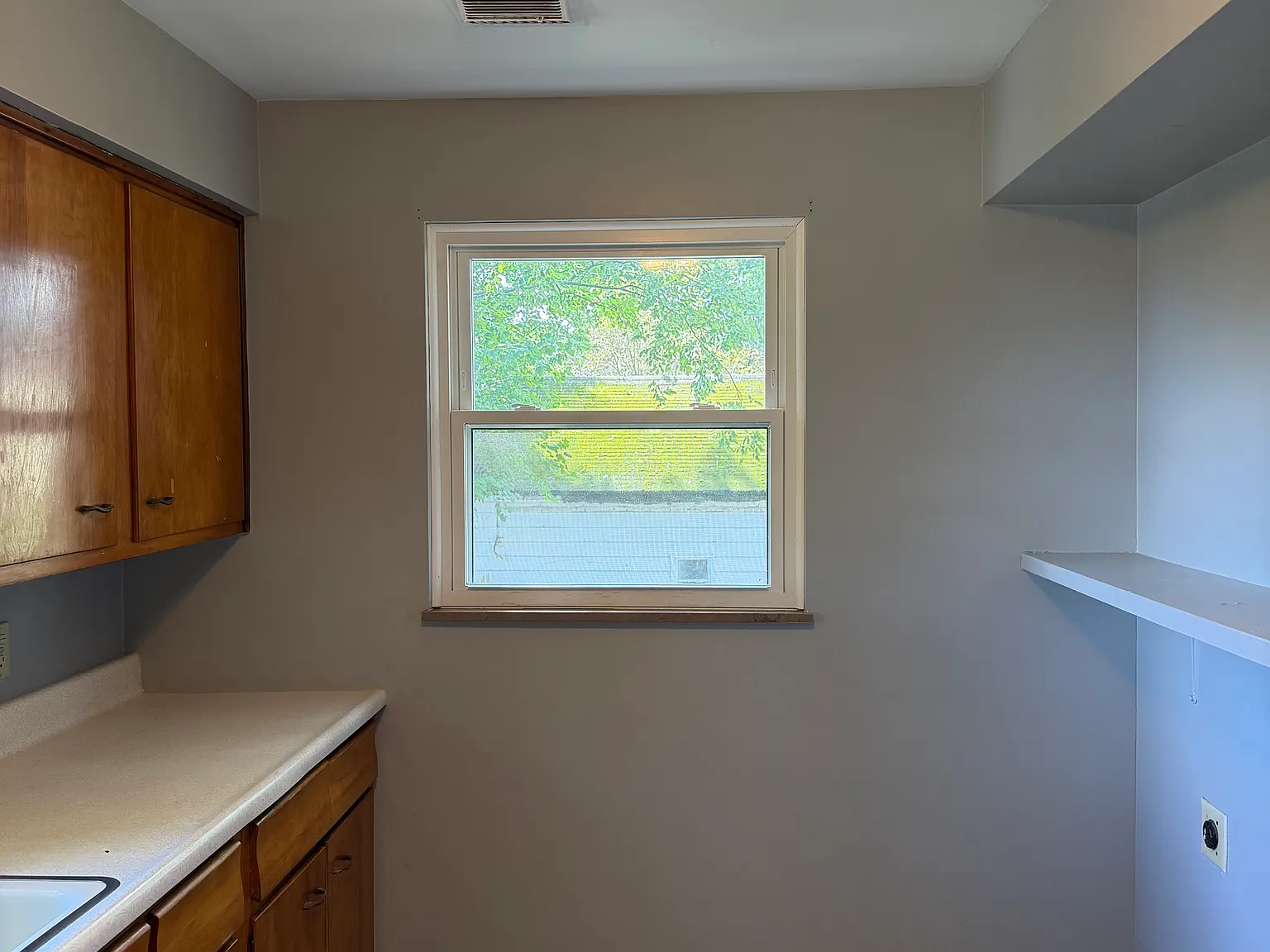 2 bed, 750 sqft, $1,050 — Photo 4