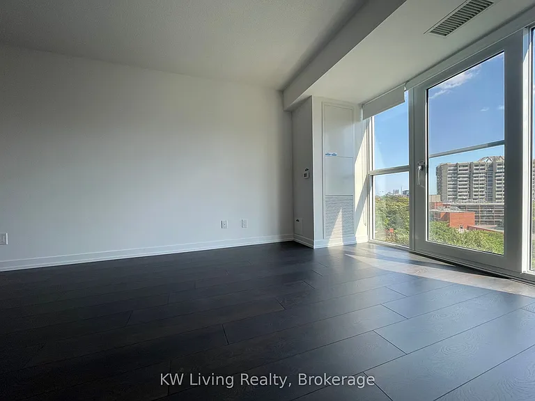 219 Dundas St E #2202 — Photo 9