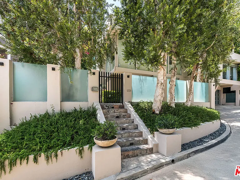 1331 Cordell Pl — Photo 3