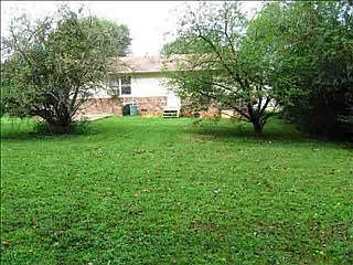 2nd image of 1222 Oakwood Dr