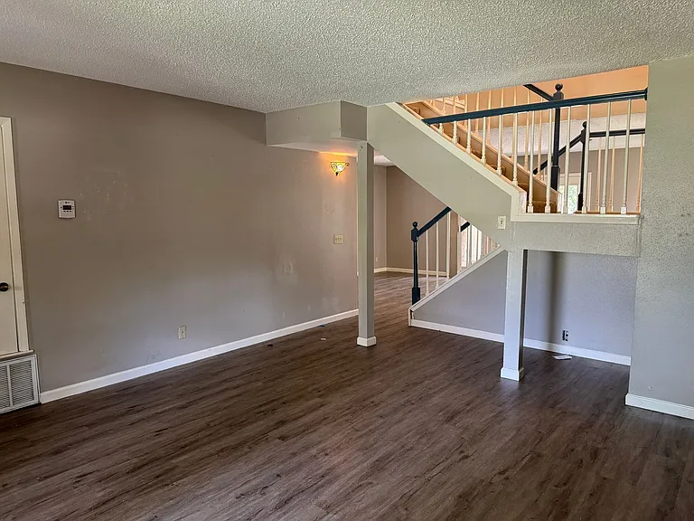 11814 Song St — Photo 5