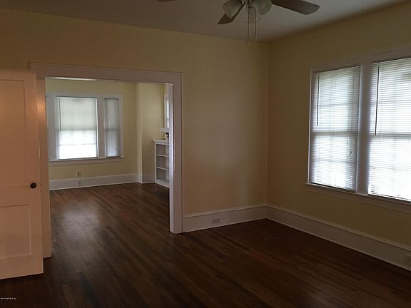 5th image of 2622 College St