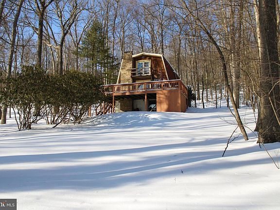 2nd image of 135 Glen Cove Rd