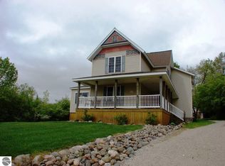 637 N Pine River St, Ithaca, MI 48847