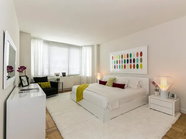 1775 York Avenue image 1 of 9