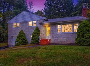 92 Monroe St, Cedar Grove, NJ 07009