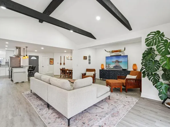 6666 North 91st STREET, Milwaukee, WI 53224