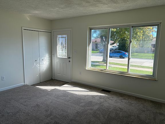 2nd image of 27207 Perry St