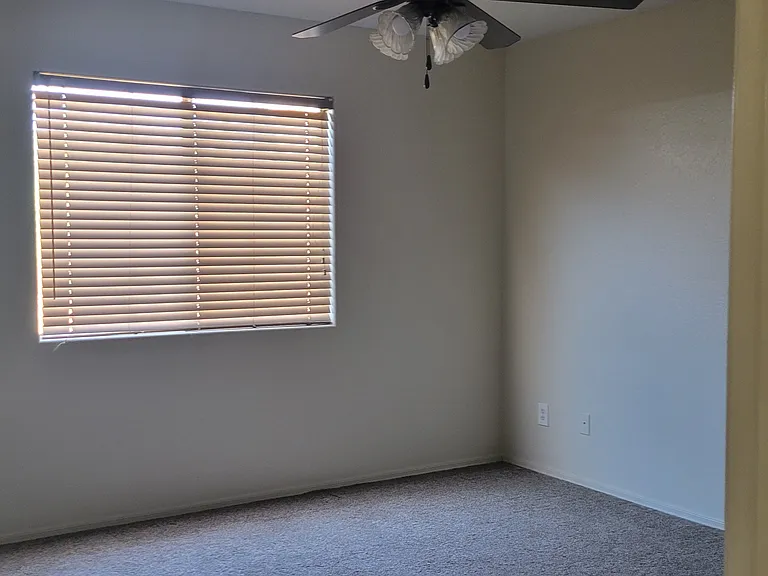 2040 E Shetland Dr — Photo 7
