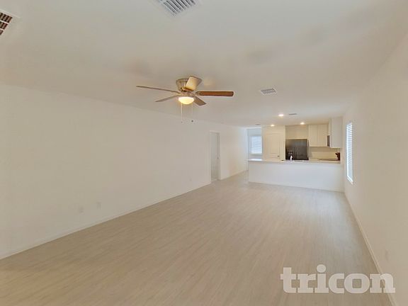 4th image of 6751 Highlands St