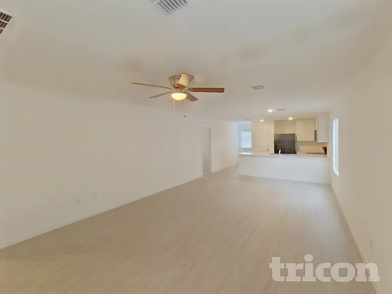 6751 Highlands St — Photo 4