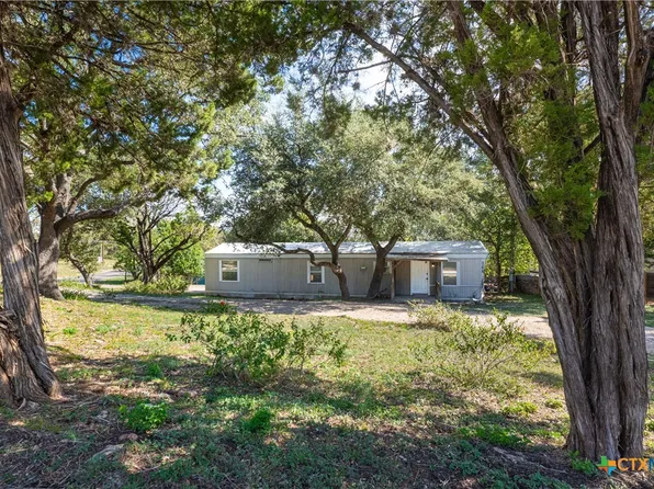 611 Flintstone Dr, Canyon Lake, TX 78133